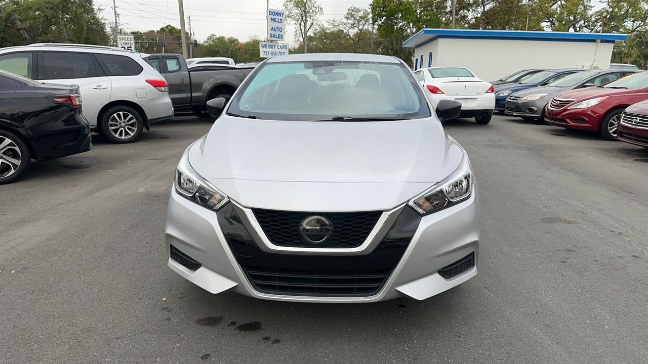 Nissan Versa S CVT 2021