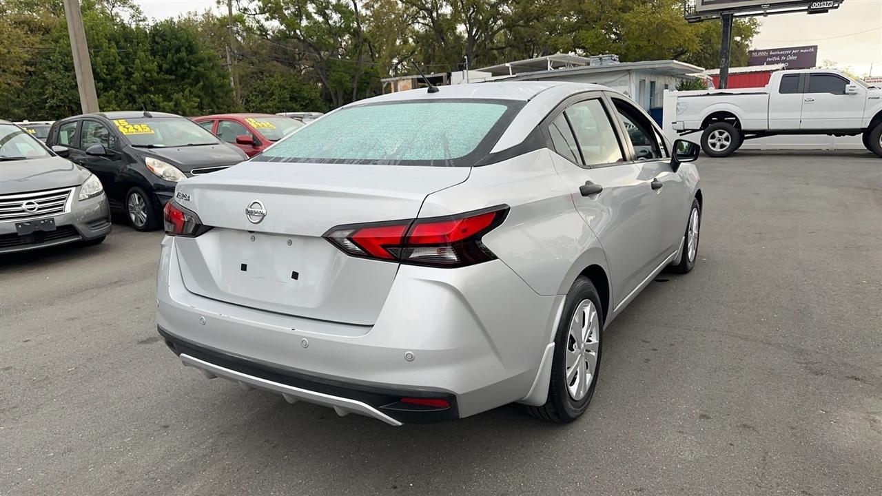 Nissan Versa S CVT 2021