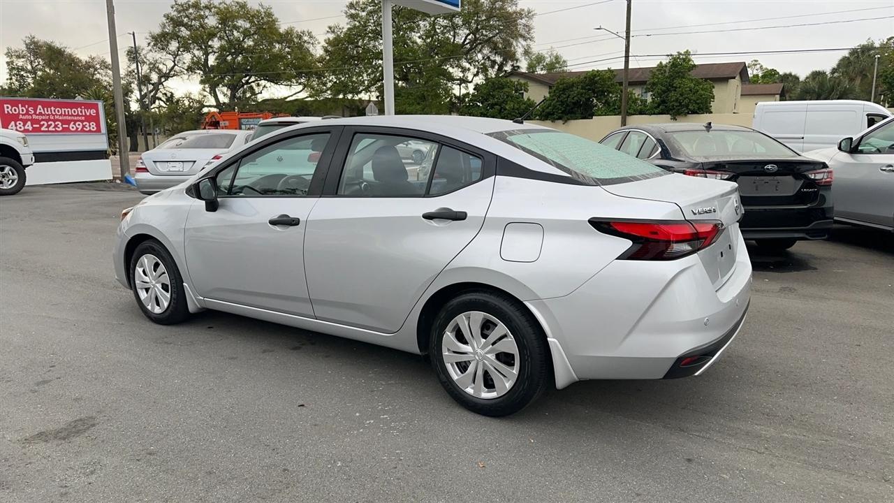 Nissan Versa S CVT 2021