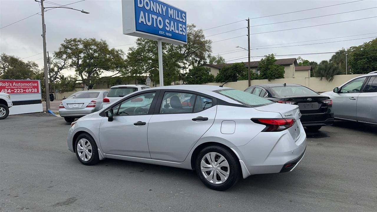 Nissan Versa S CVT 2021