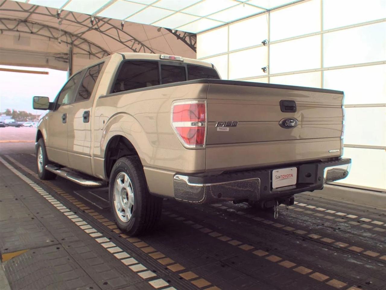Ford F-150 2WD SuperCrew 145" Platinum 2012