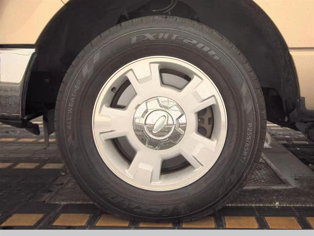 Ford F-150 2WD SuperCrew 145" Platinum 2012