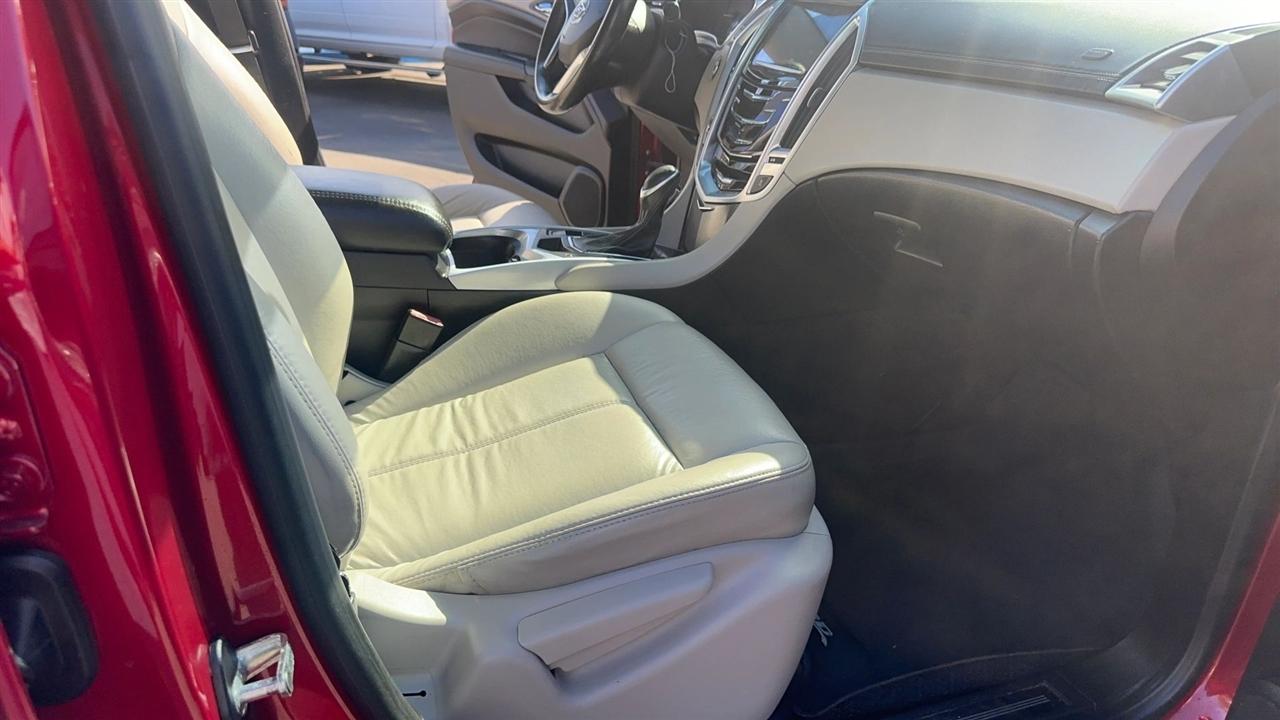 Cadillac SRX FWD 4dr Base 2016