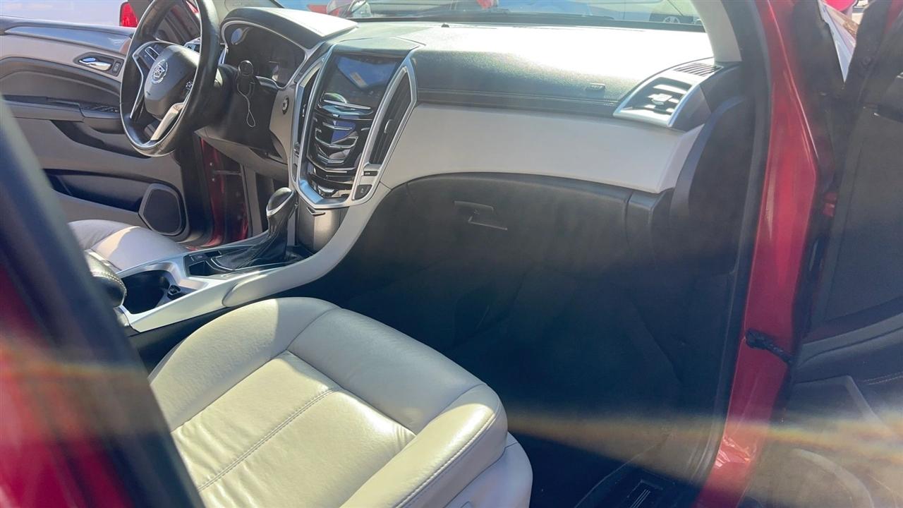 Cadillac SRX FWD 4dr Base 2016