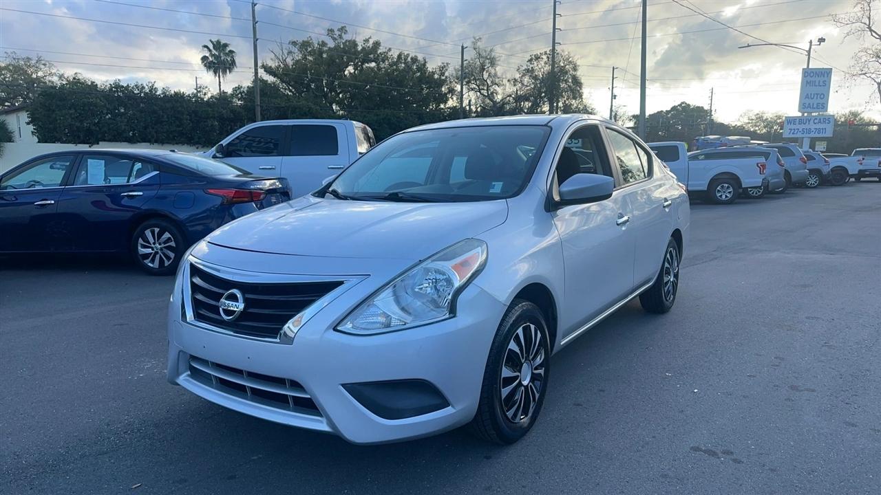 Nissan Versa Sedan SV CVT 2018
