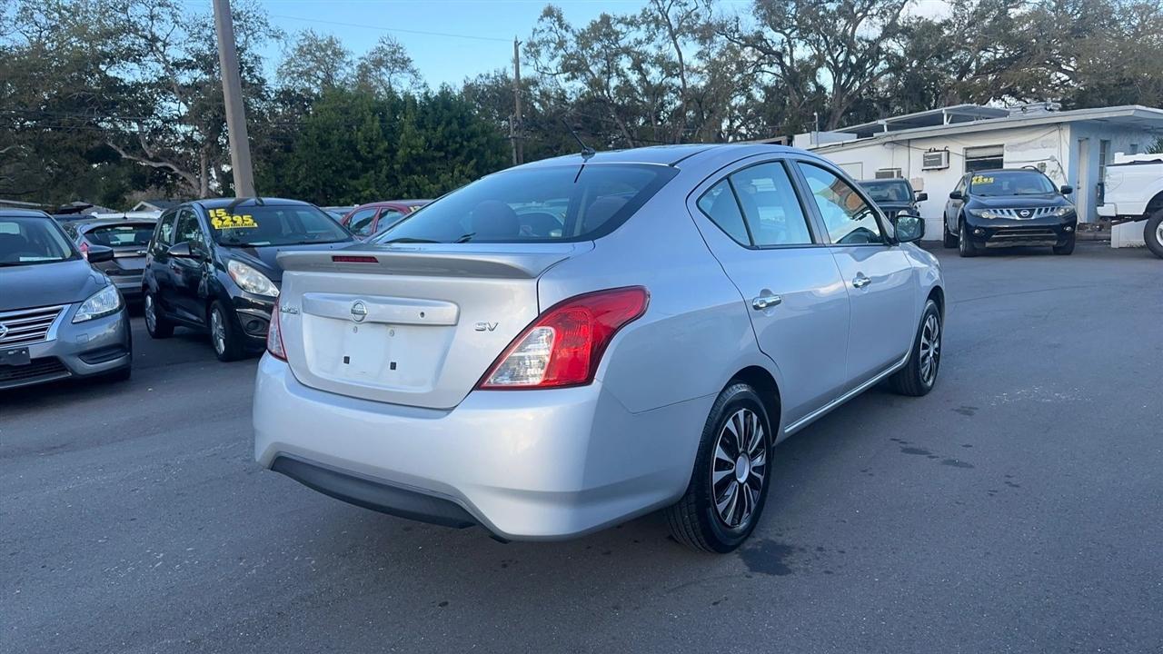 Nissan Versa Sedan SV CVT 2018