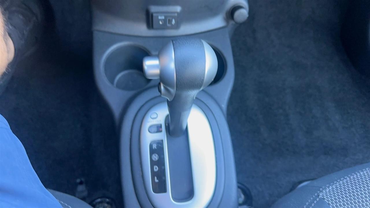 Nissan Versa Sedan SV CVT 2018