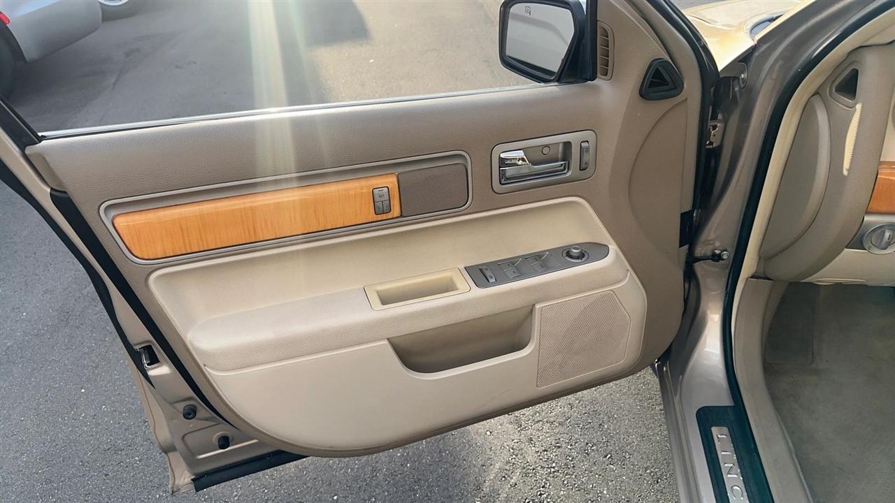 Lincoln Zephyr 4dr Sdn 2006