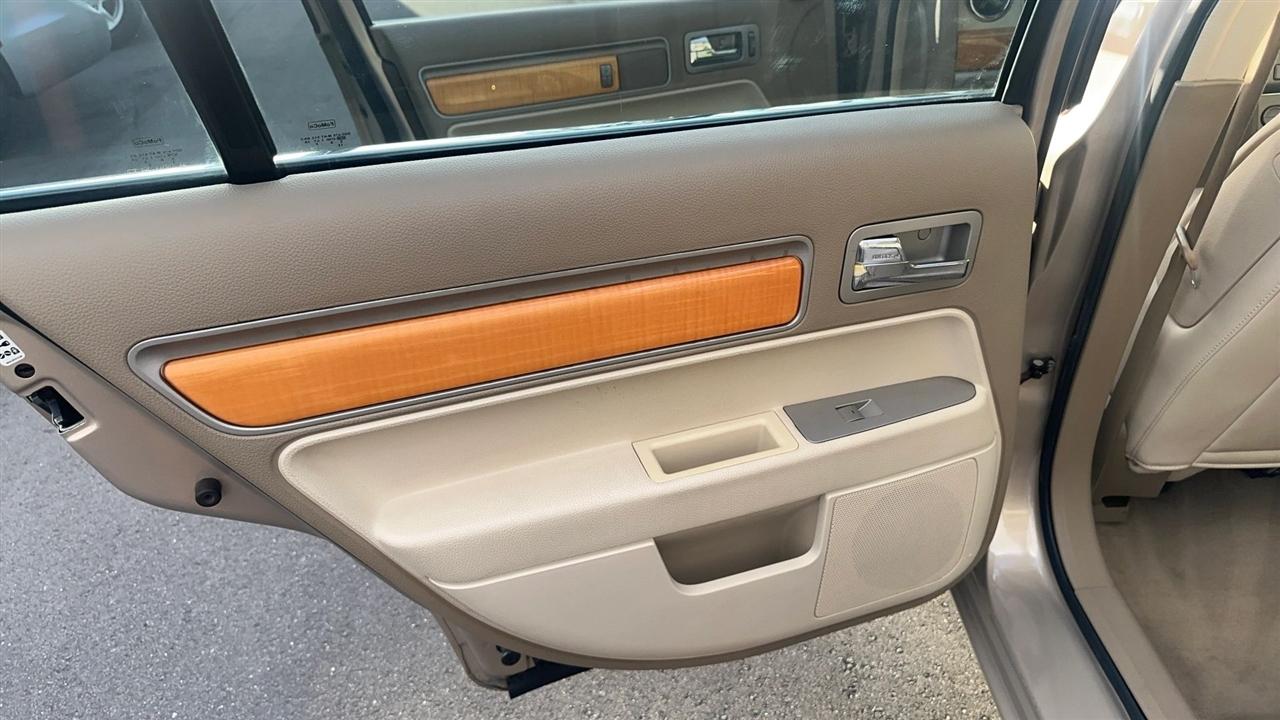 Lincoln Zephyr 4dr Sdn 2006