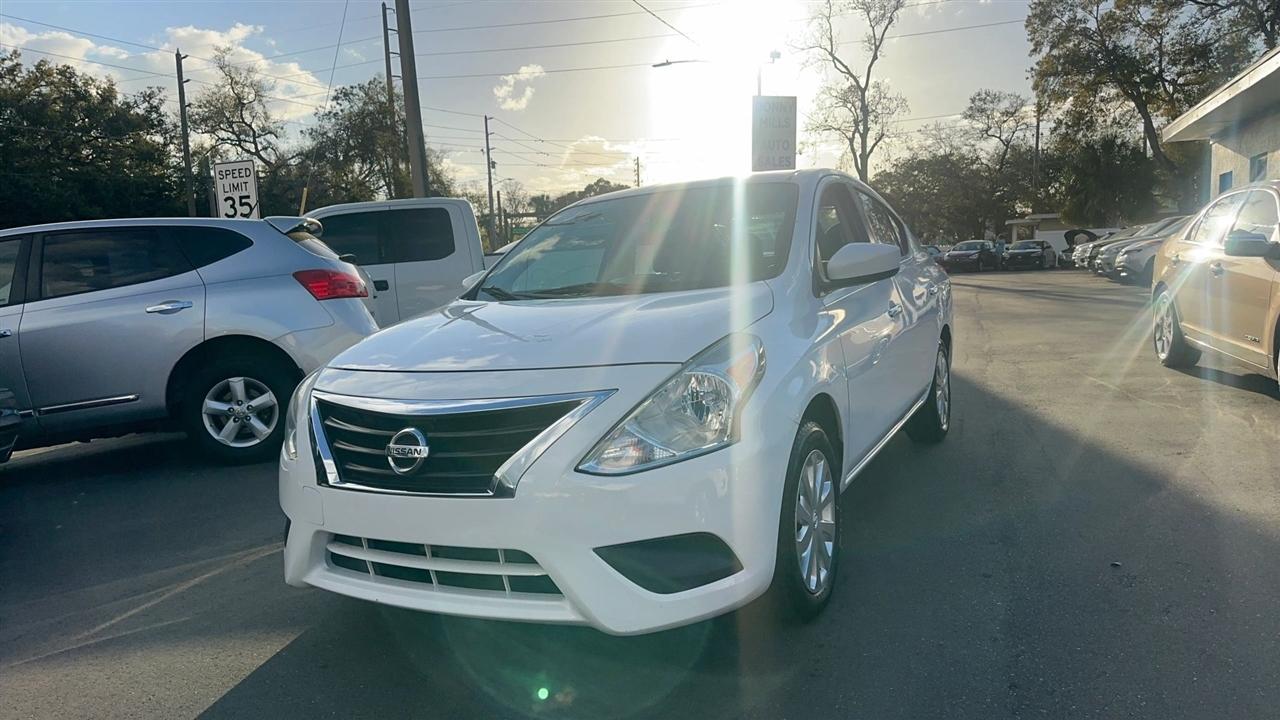 Nissan Versa Sedan SV CVT 2019