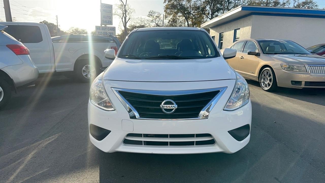 Nissan Versa Sedan SV CVT 2019