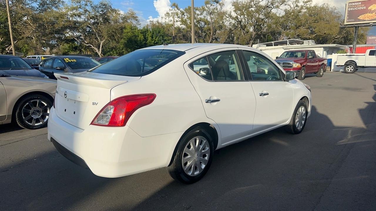 Nissan Versa Sedan SV CVT 2019