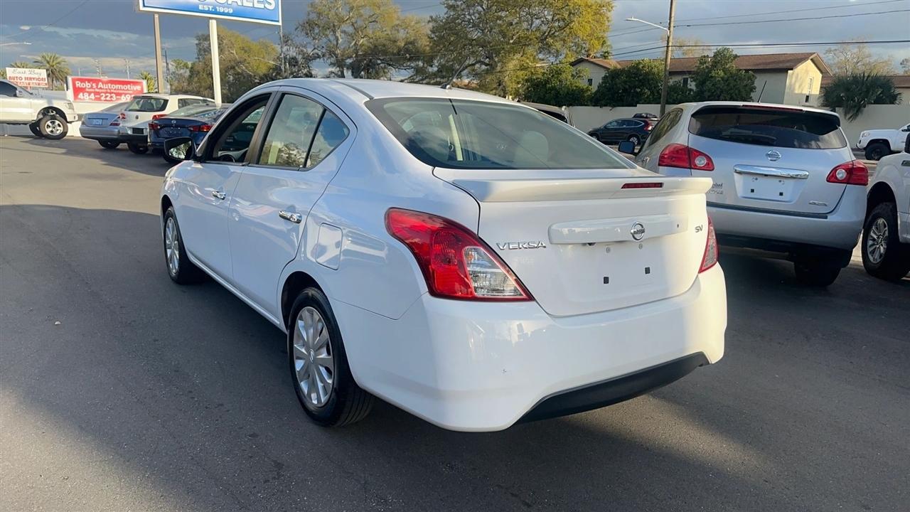 Nissan Versa Sedan SV CVT 2019