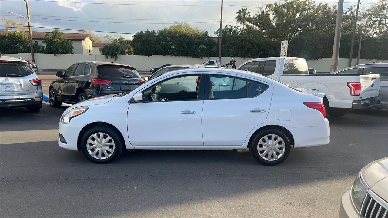 Nissan Versa Sedan SV CVT 2019