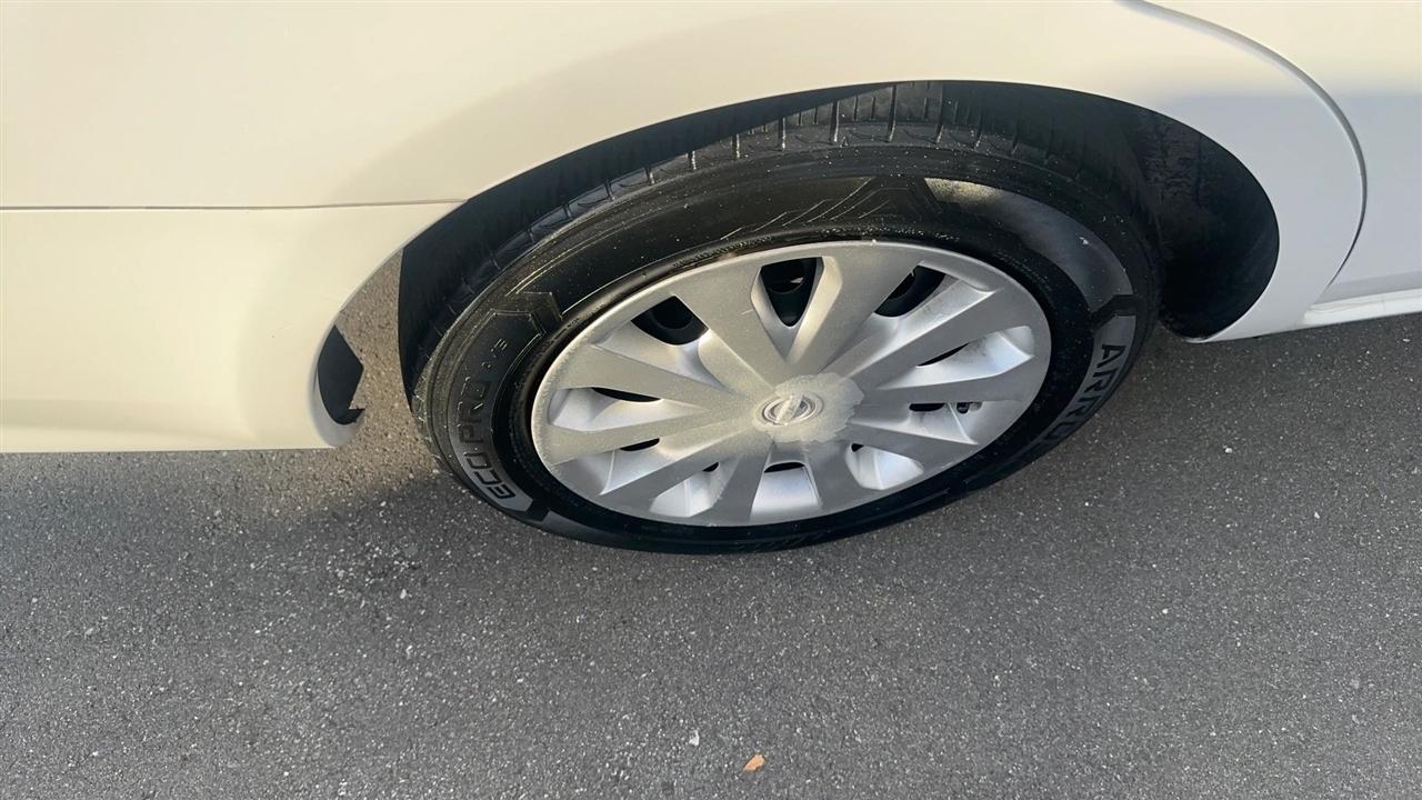 Nissan Versa Sedan SV CVT 2019