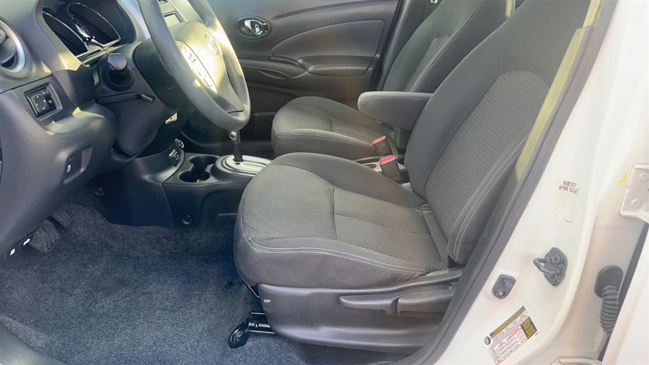 Nissan Versa Sedan SV CVT 2019