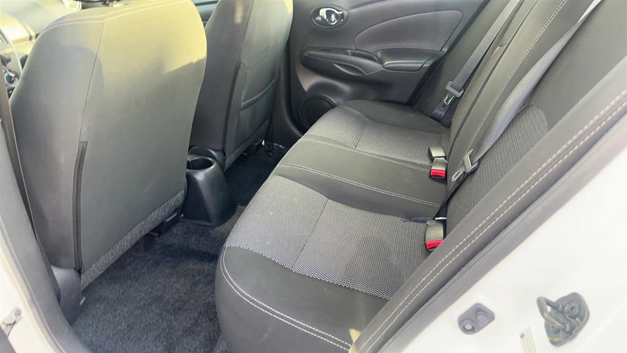 Nissan Versa Sedan SV CVT 2019