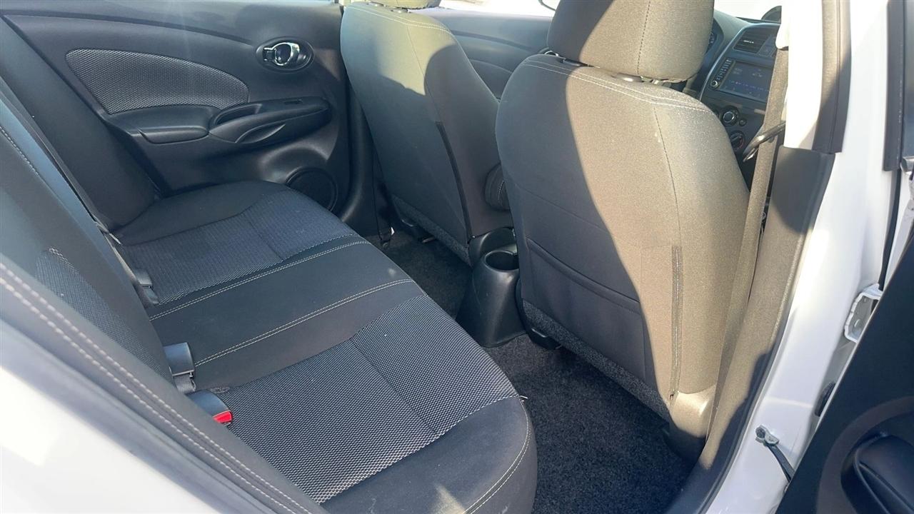 Nissan Versa Sedan SV CVT 2019