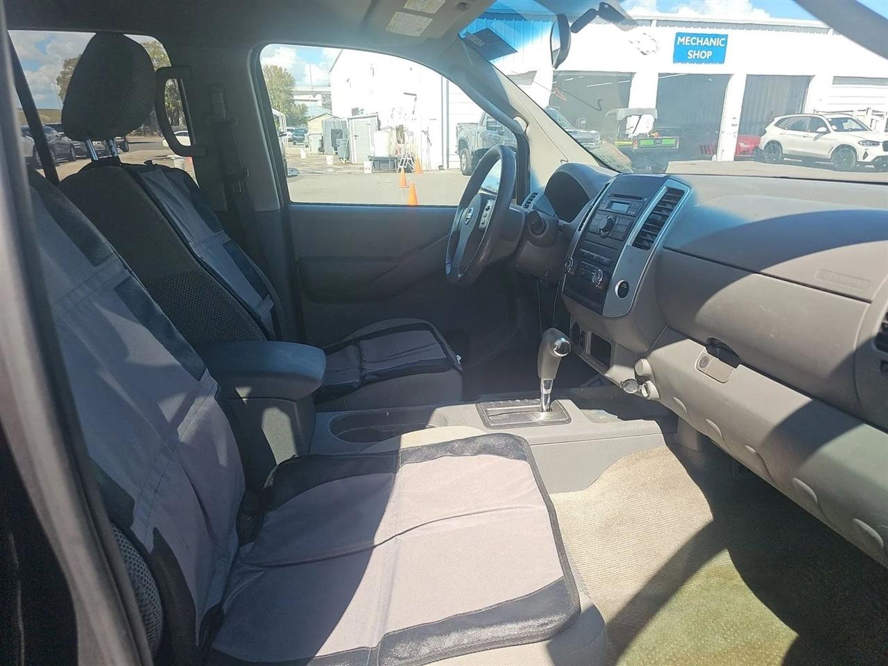 Nissan Frontier 2WD Crew Cab SWB Auto SE 2010