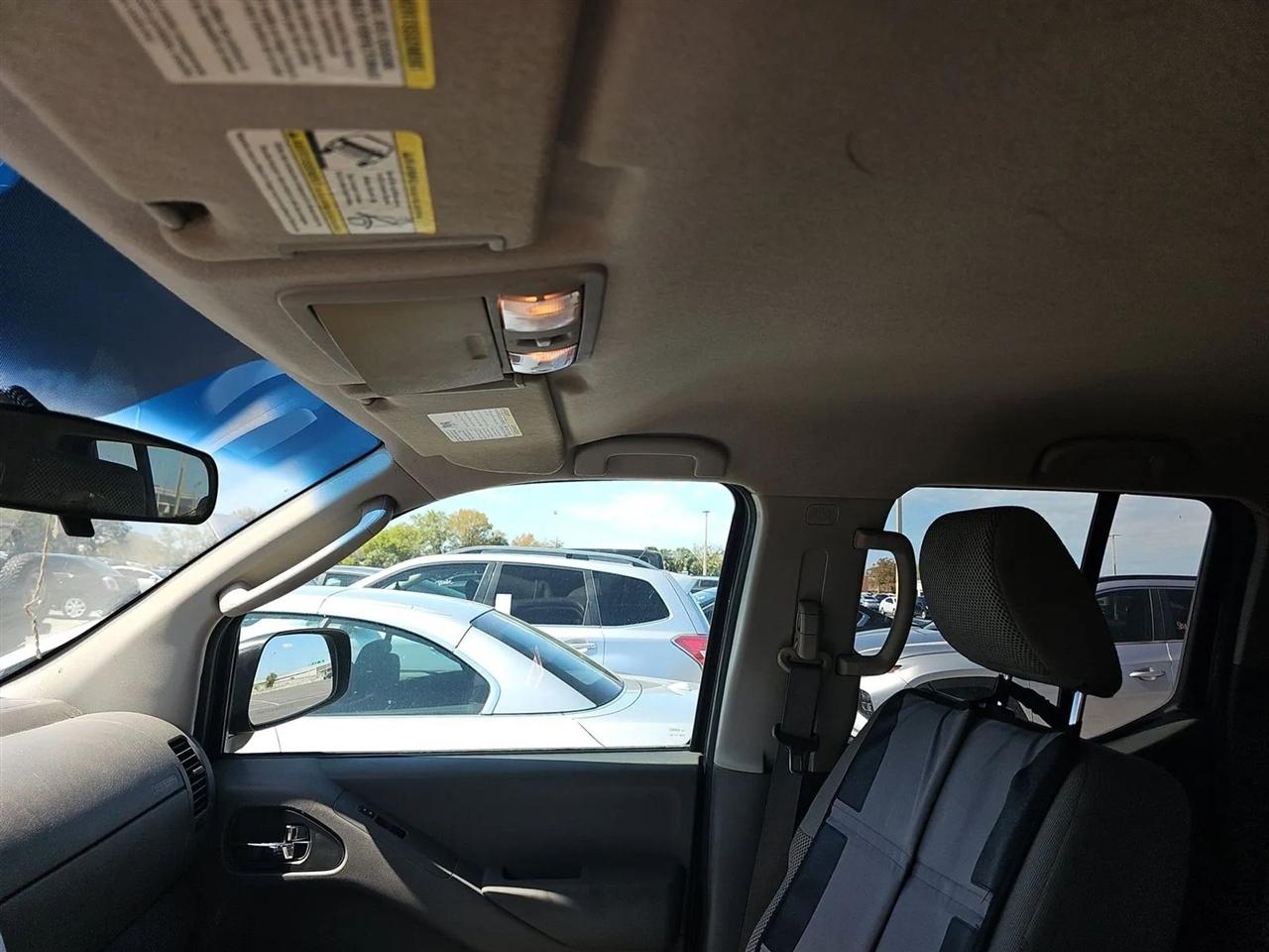 Nissan Frontier 2WD Crew Cab SWB Auto SE 2010