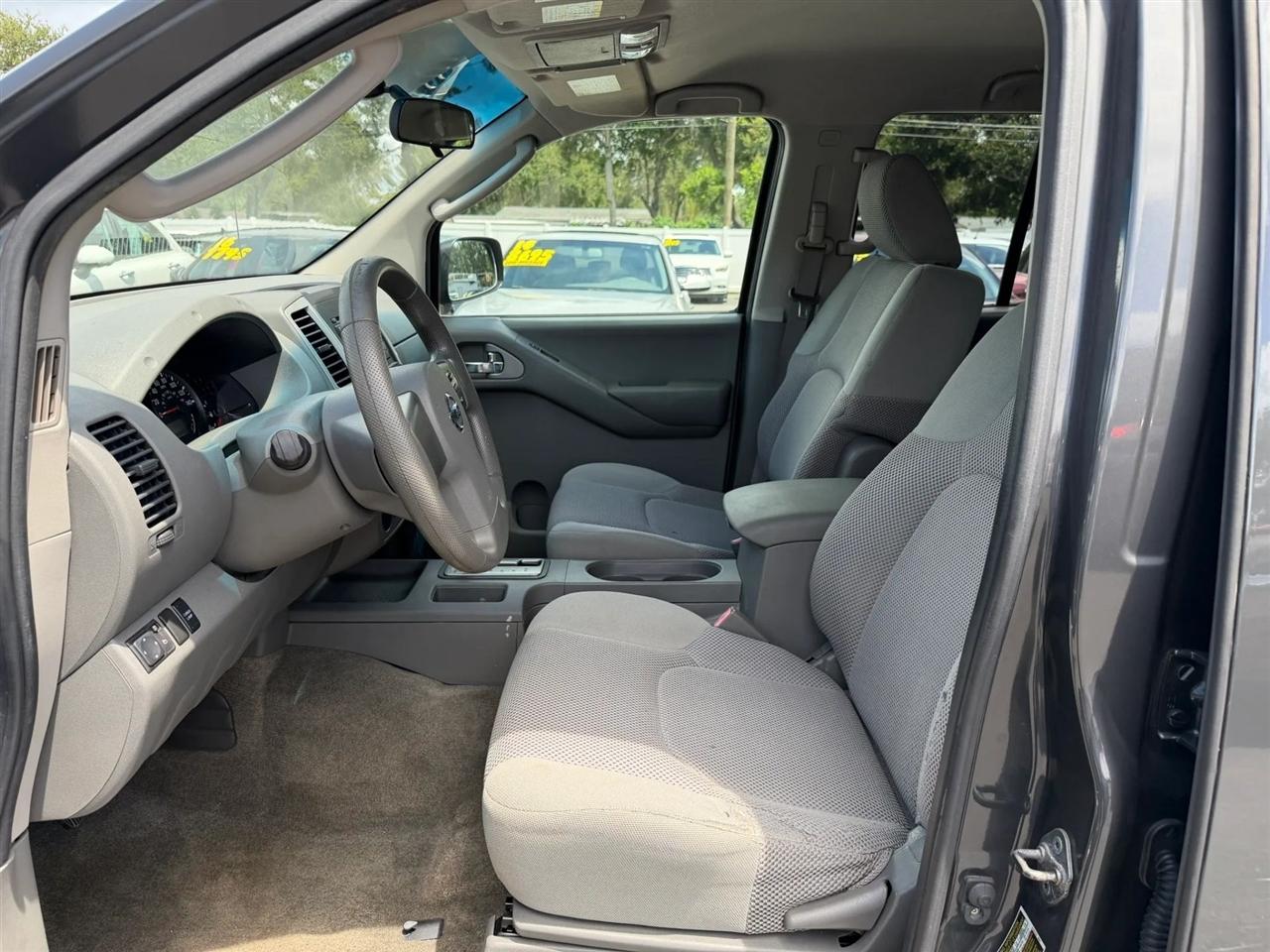 Nissan Frontier  2010