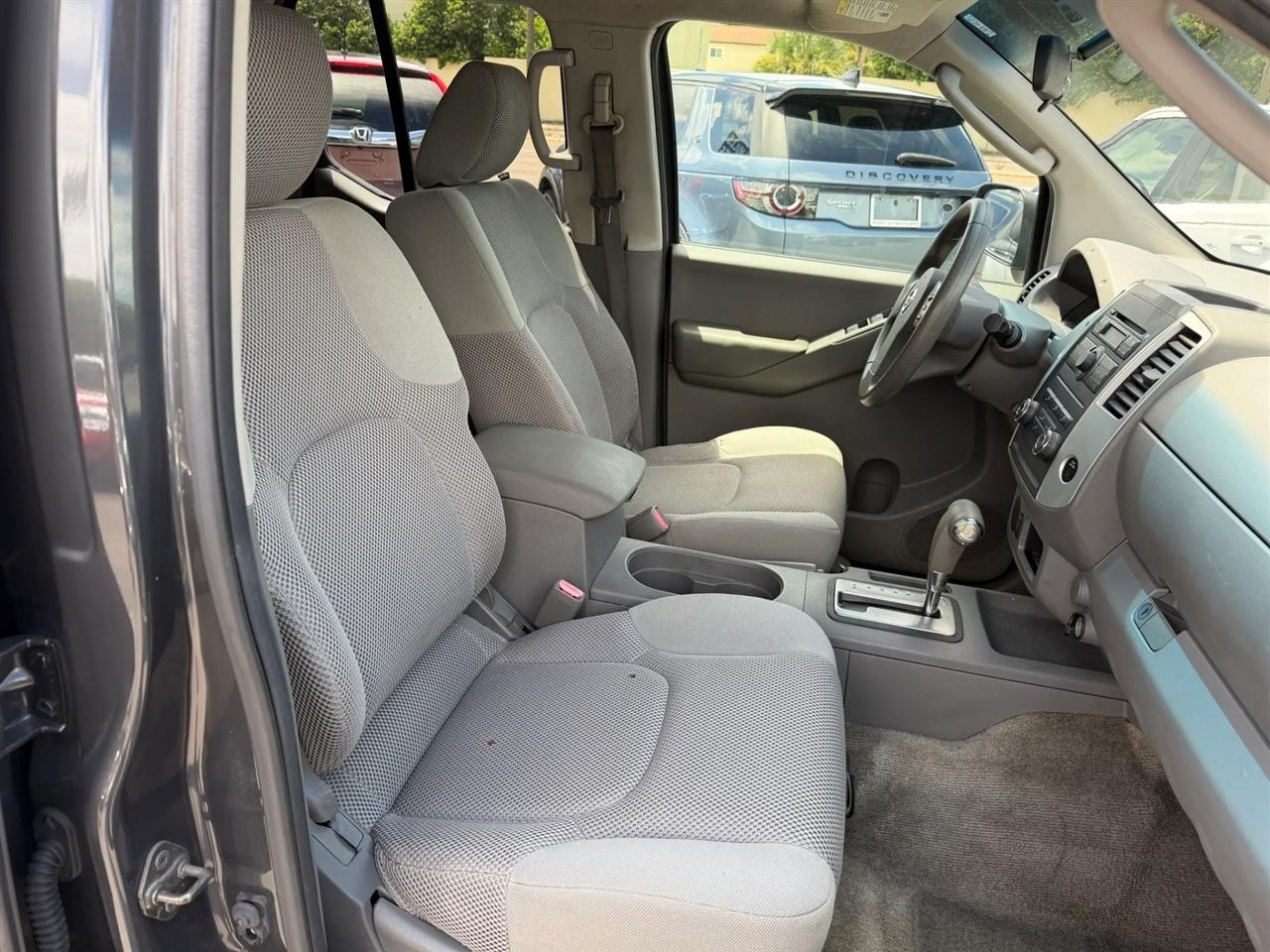 Nissan Frontier  2010