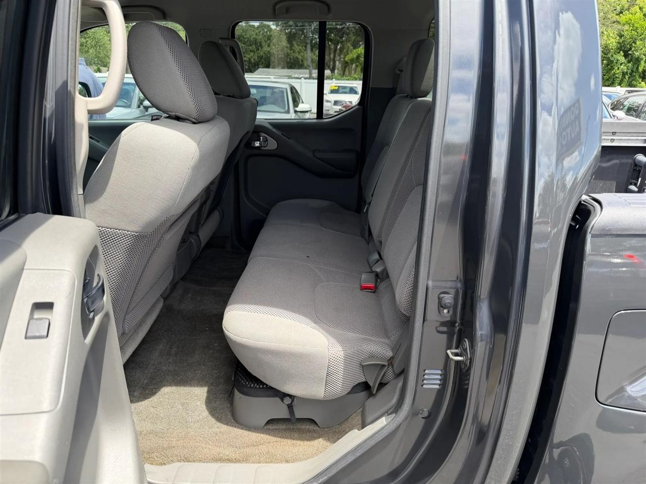 Nissan Frontier  2010