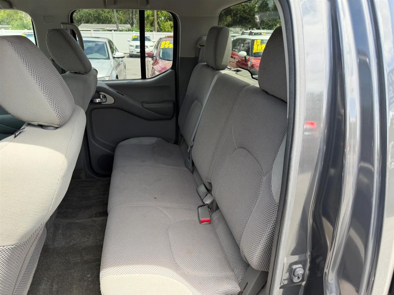 Nissan Frontier  2010
