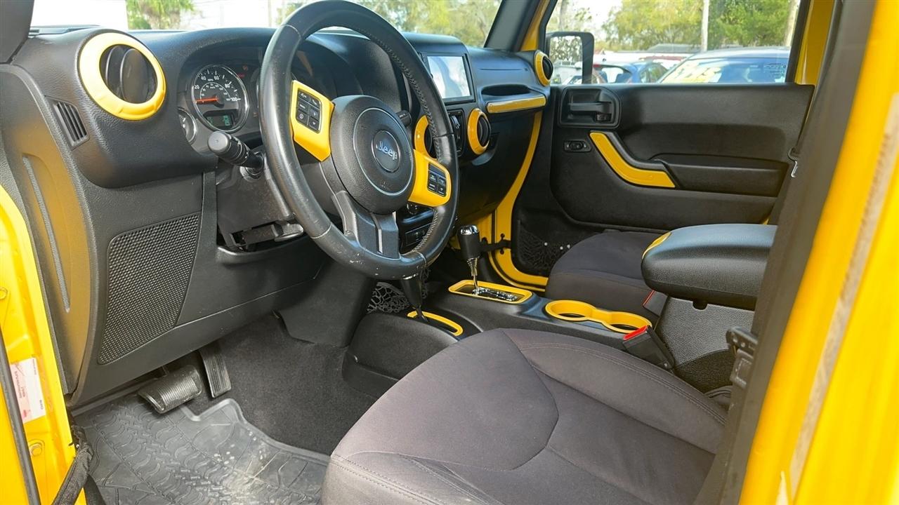 Jeep Wrangler Unlimited 4WD 4dr Sport 2015