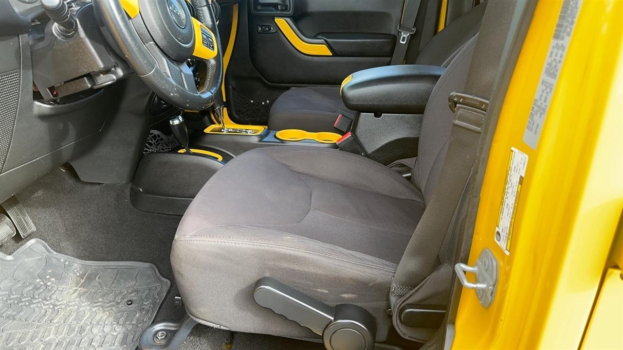 Jeep Wrangler Unlimited 4WD 4dr Sport 2015