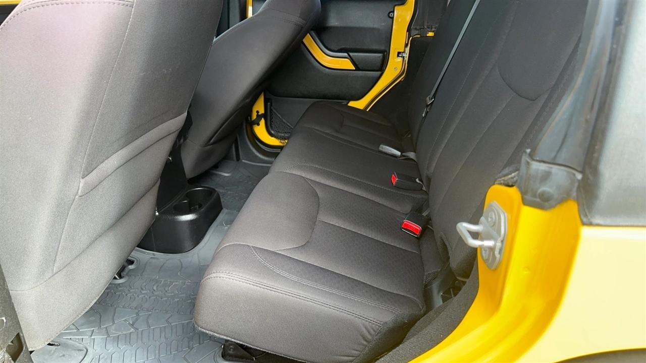 Jeep Wrangler Unlimited 4WD 4dr Sport 2015