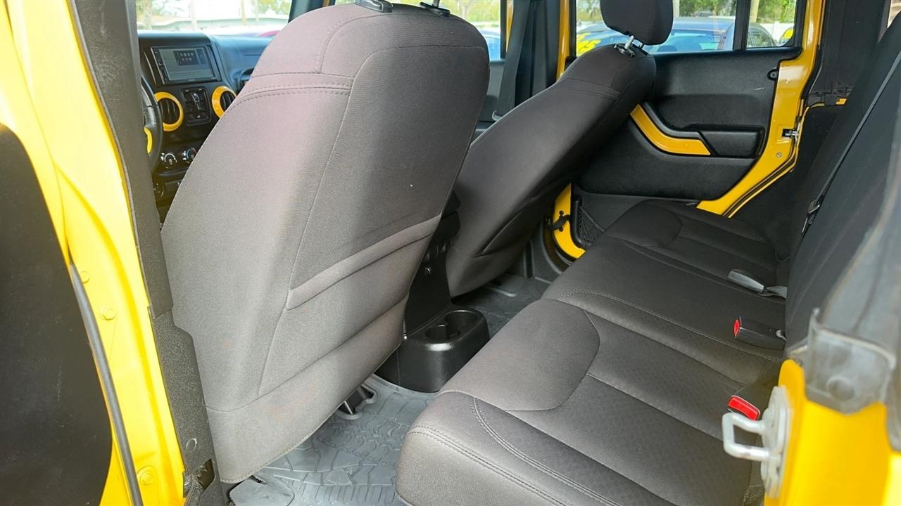 Jeep Wrangler Unlimited 4WD 4dr Sport 2015