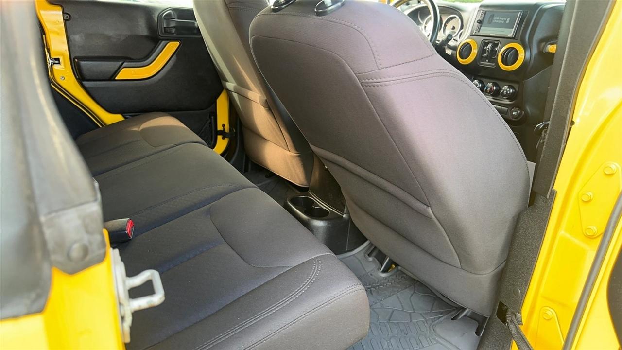 Jeep Wrangler Unlimited 4WD 4dr Sport 2015