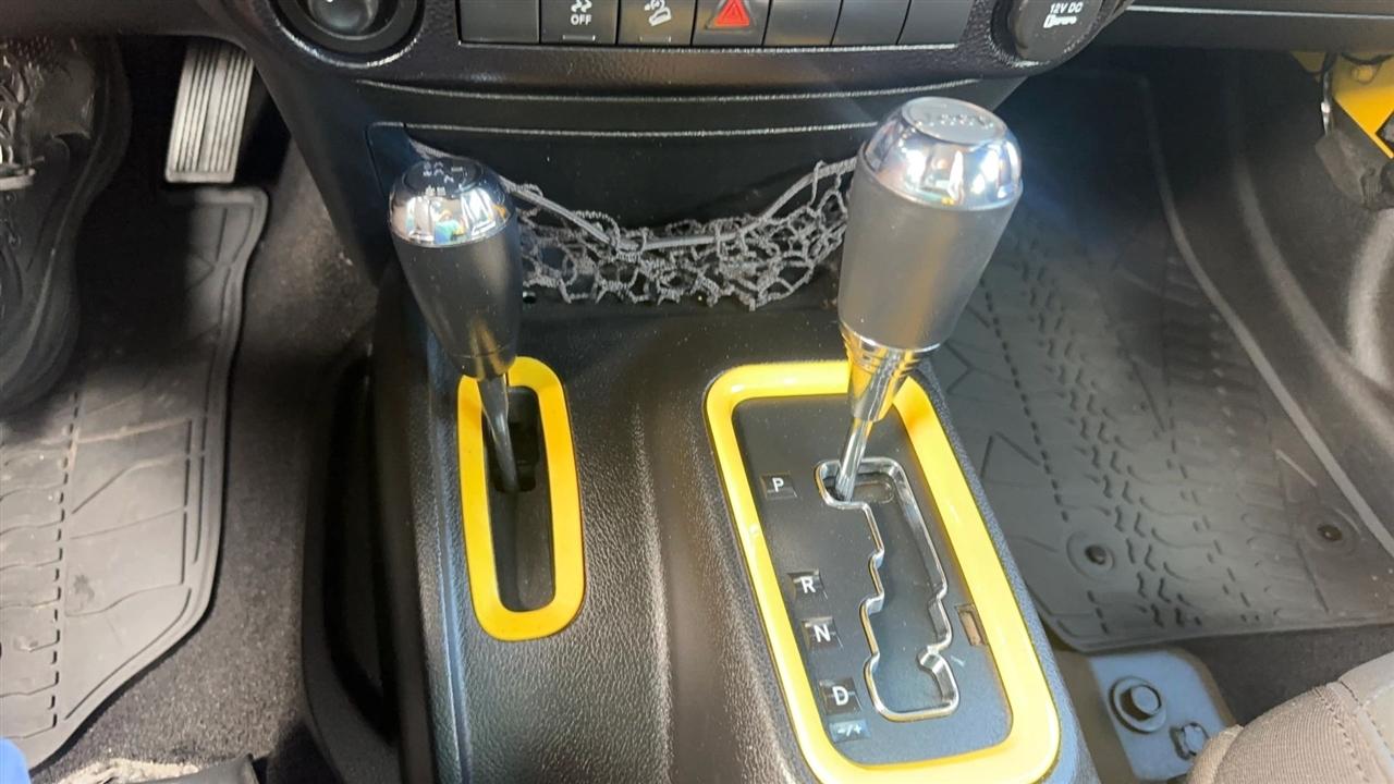 Jeep Wrangler Unlimited 4WD 4dr Sport 2015