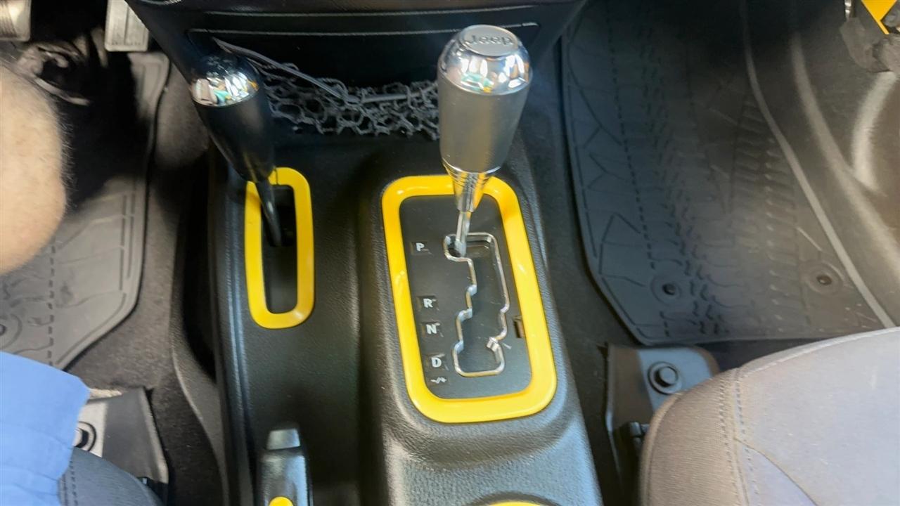 Jeep Wrangler Unlimited 4WD 4dr Sport 2015