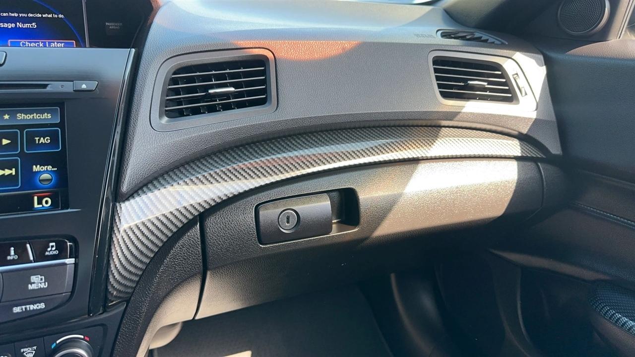 Acura ILX Sedan w/Technology Plus/A-SPEC Pkg 2017