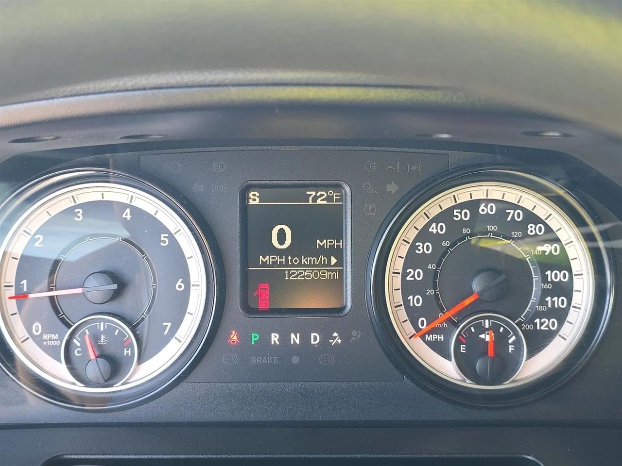 RAM 1500 Express 4x2 Quad Cab 6'4" Box 2018