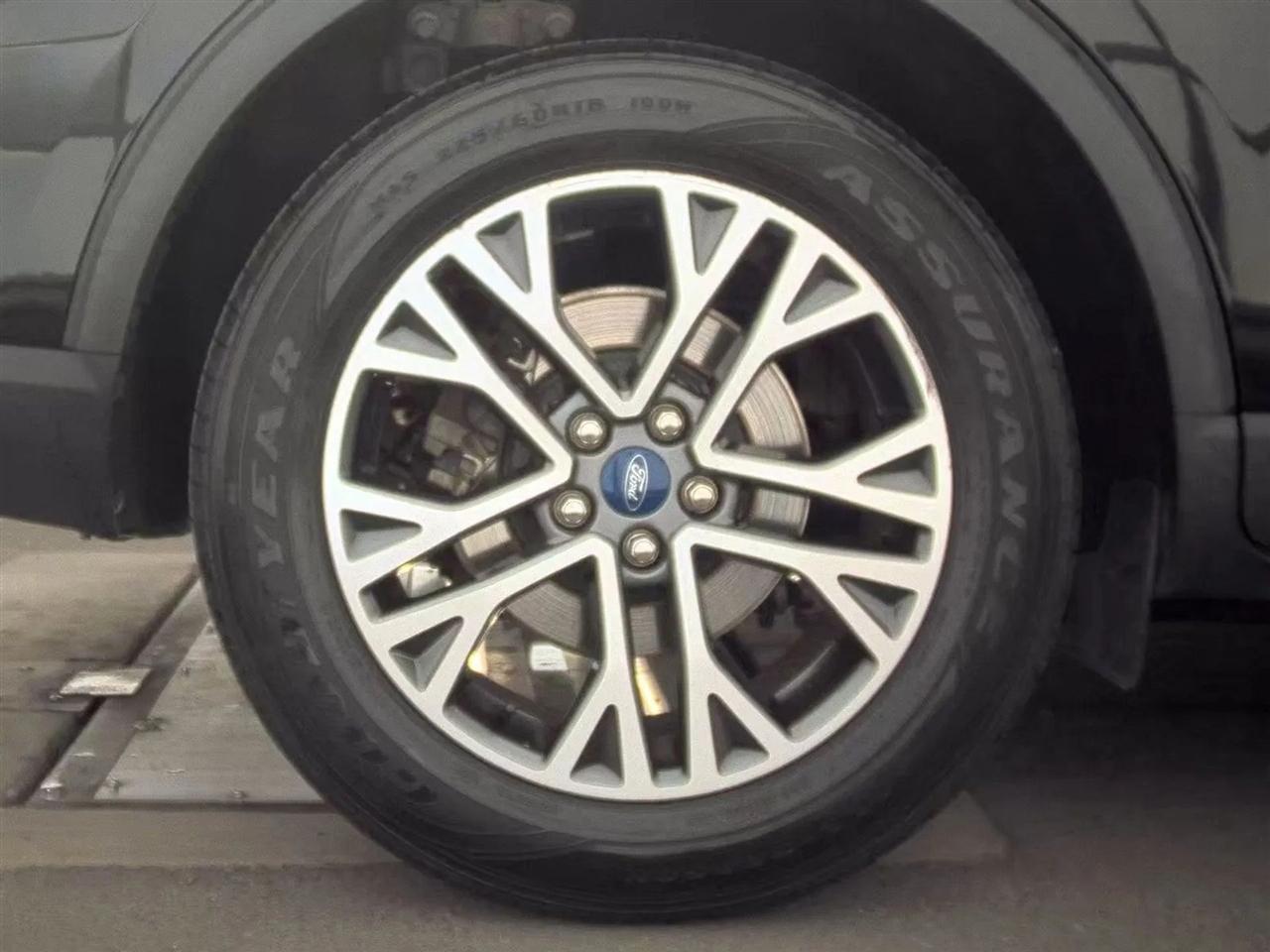 Ford Escape SEL FWD 2020