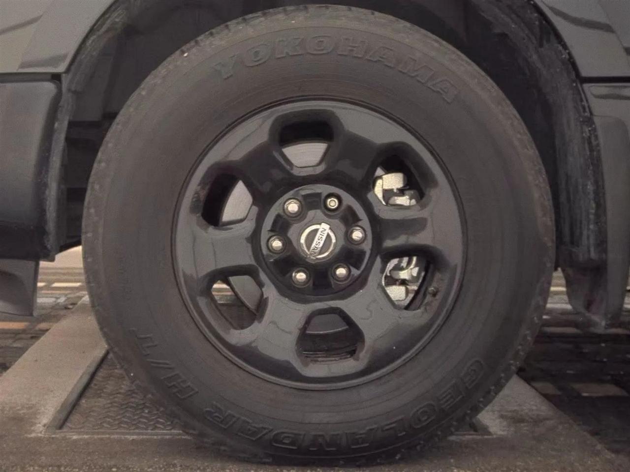 Nissan Titan 4x4 Crew Cab S 2017