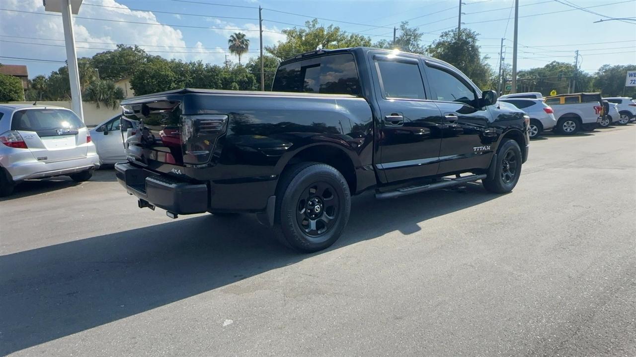 Nissan Titan 4x4 Crew Cab S 2017