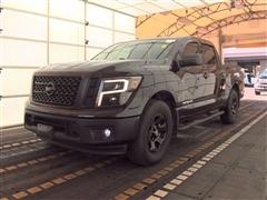 2017 Nissan Titan 