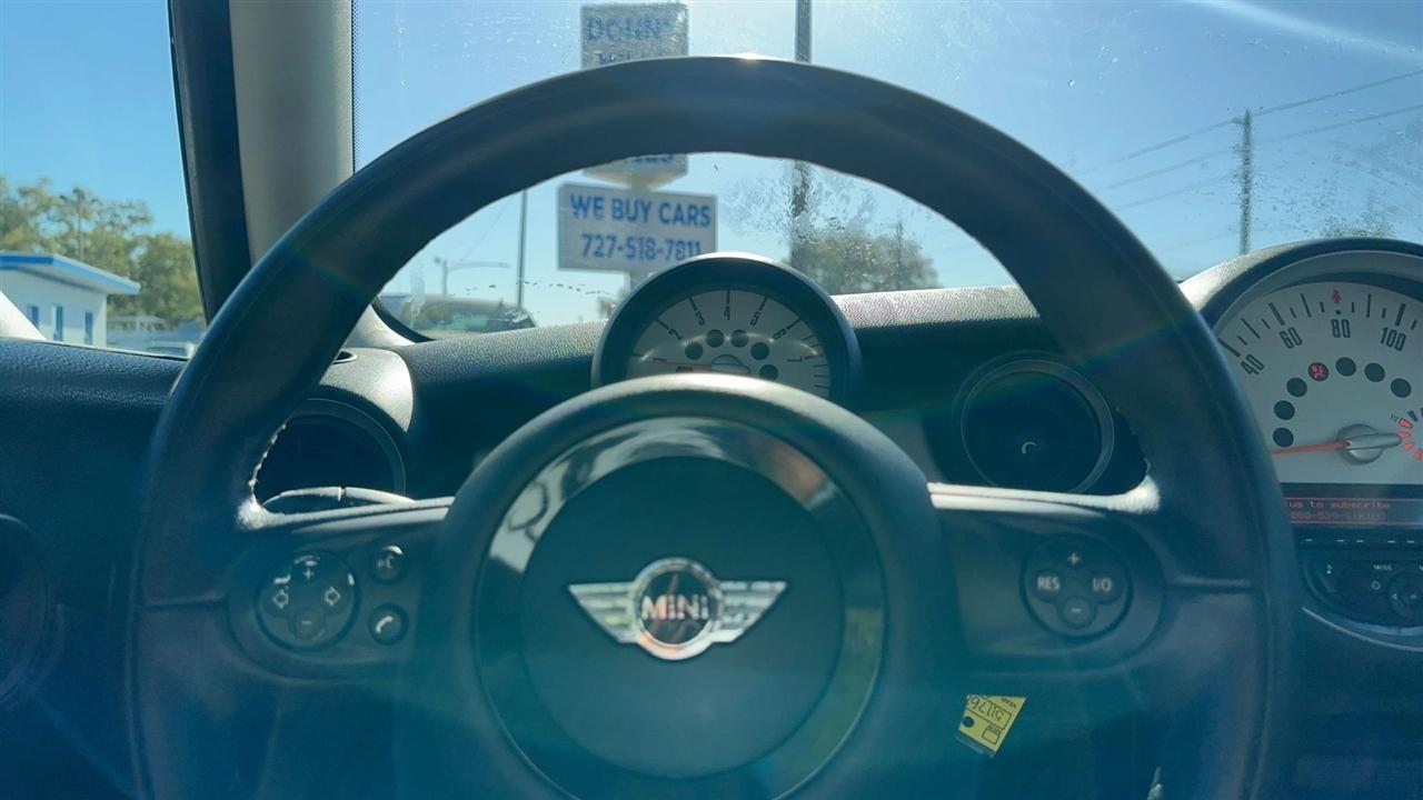 MINI Cooper Hardtop 2dr Cpe 2012