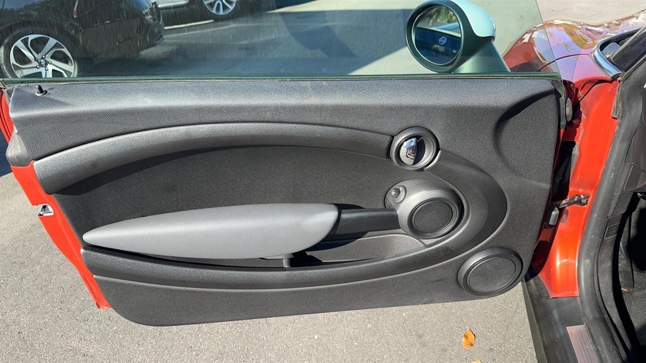 MINI Cooper Hardtop 2dr Cpe 2012