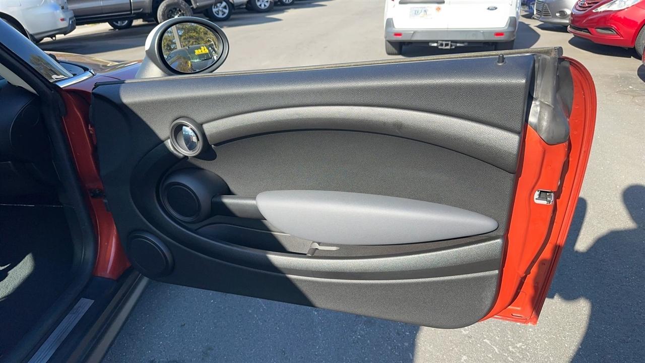 MINI Cooper Hardtop 2dr Cpe 2012