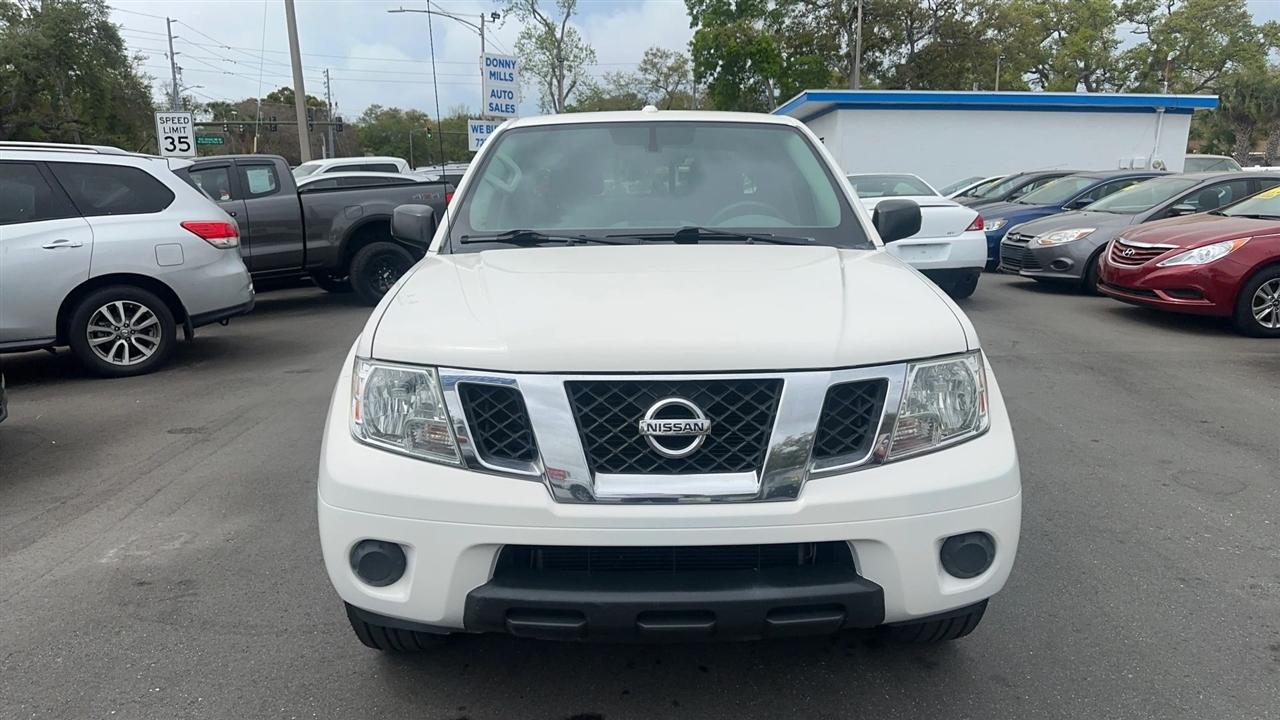 Nissan Frontier Crew Cab 4x2 SV V6 Auto 2018