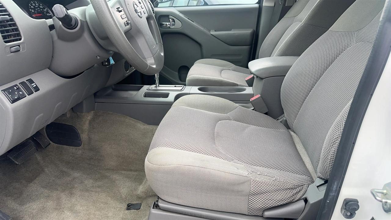 Nissan Frontier Crew Cab 4x2 SV V6 Auto 2018