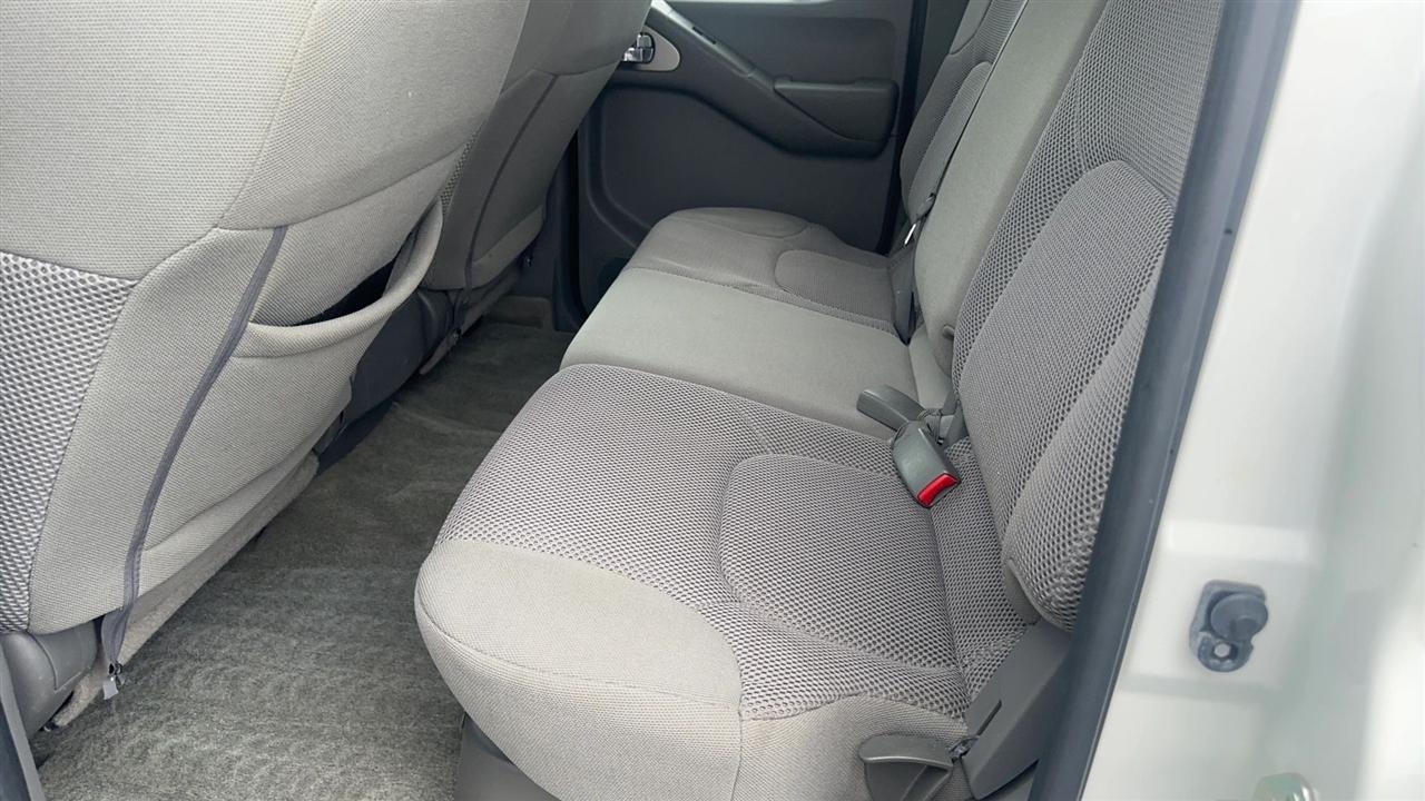 Nissan Frontier Crew Cab 4x2 SV V6 Auto 2018