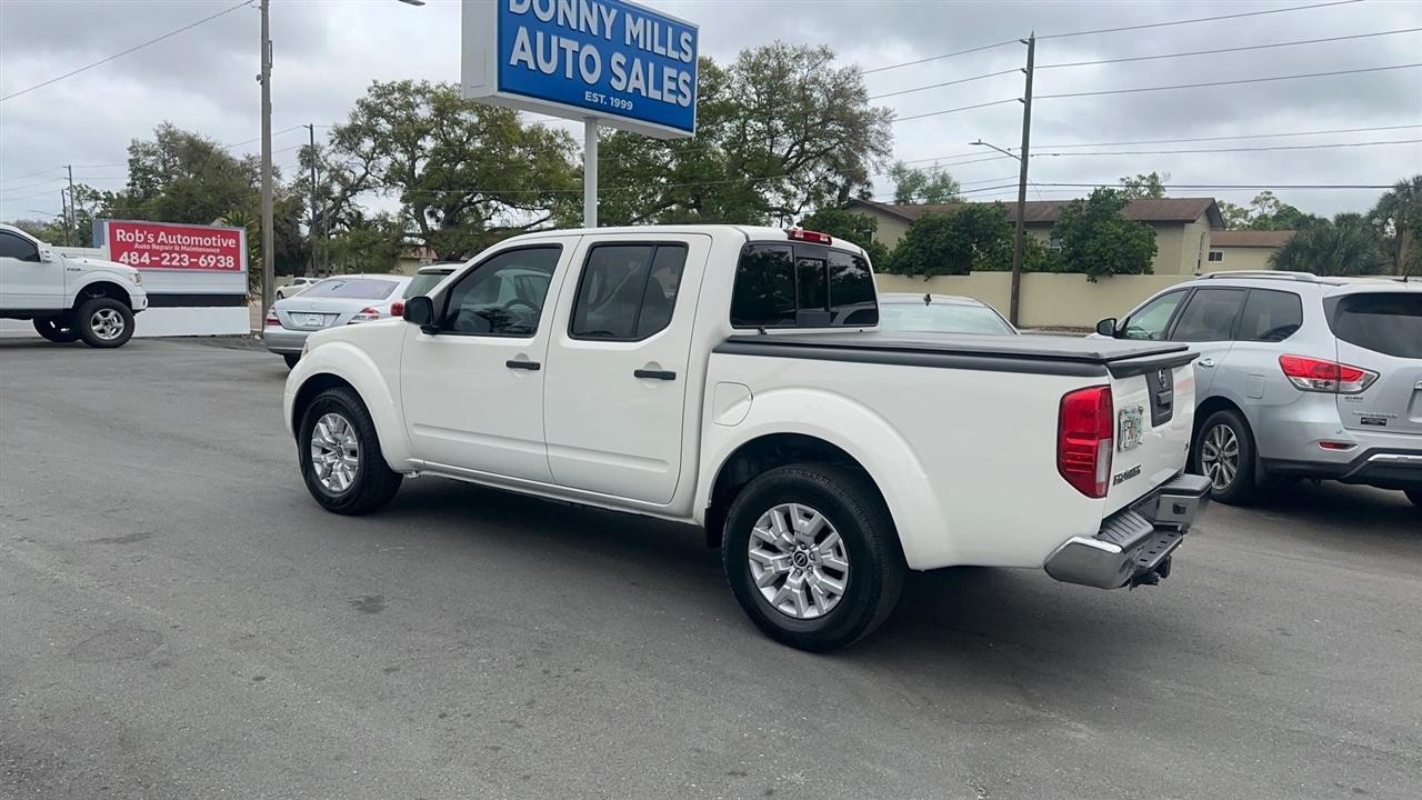 Nissan Frontier Crew Cab 4x2 SV V6 Auto 2018