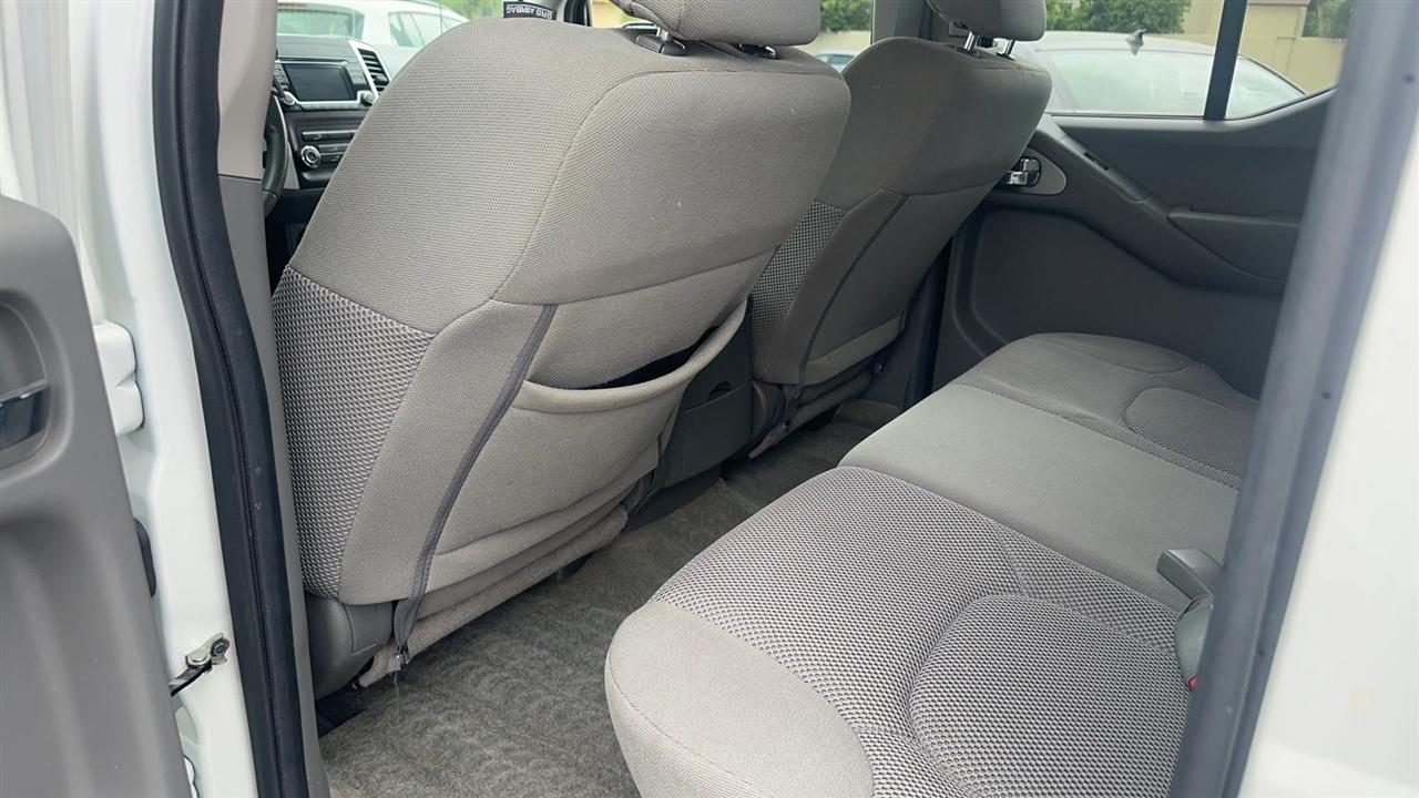 Nissan Frontier Crew Cab 4x2 SV V6 Auto 2018