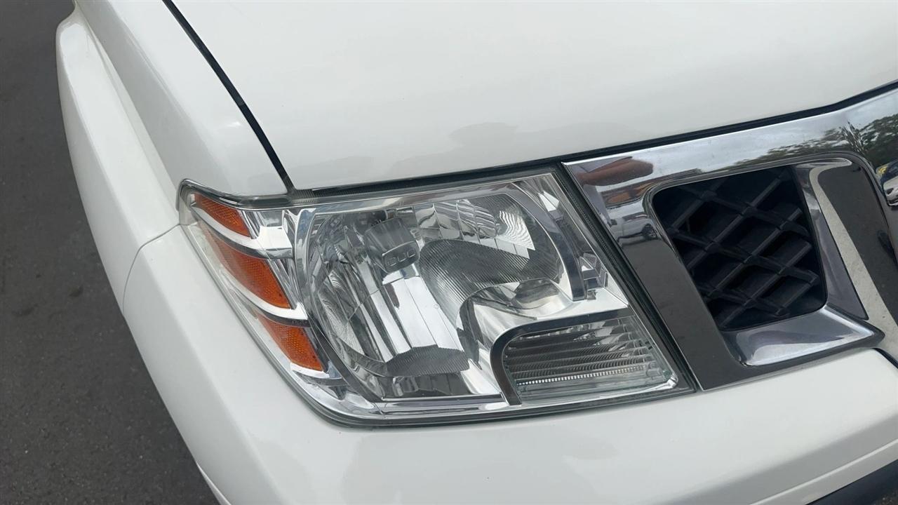 Nissan Frontier Crew Cab 4x2 SV V6 Auto 2018